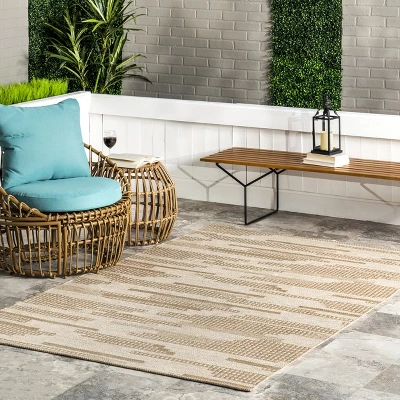 NuLOOM Maddy Abstract Lined Indoor/Outdoor Patio Area Rug 3 NuLOOM Maddy Abstract Lined Indoor/Outdoor Patio Area Rug